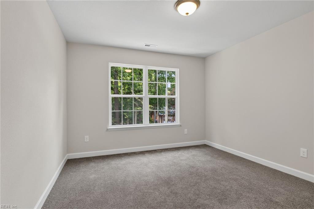 121 Parkway Dr Property Photo 37