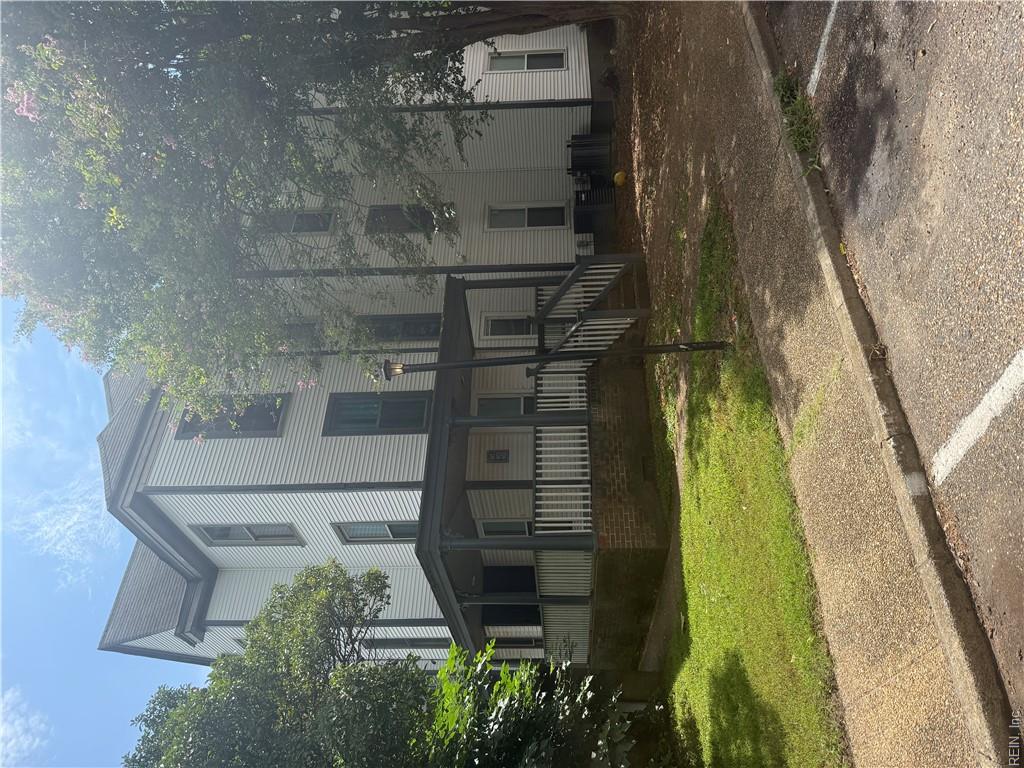 917 Green St Property Photo 1