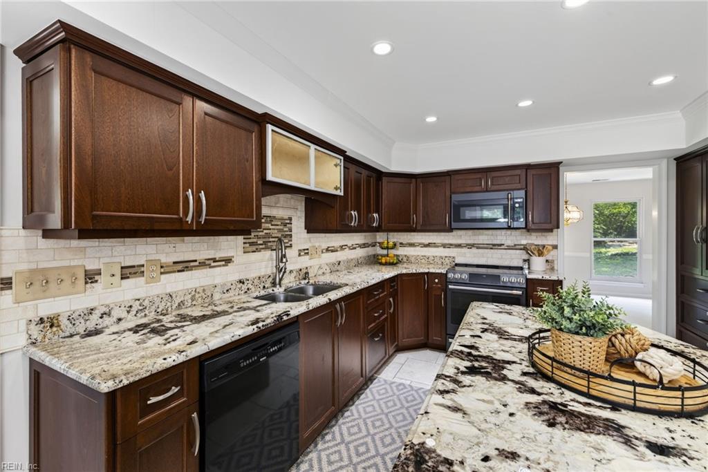 1217 Misty Hollow Way Property Photo 10