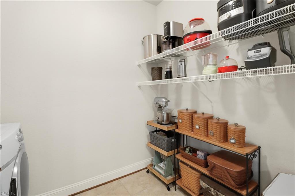 7535 Villa Ct Property Photo 9