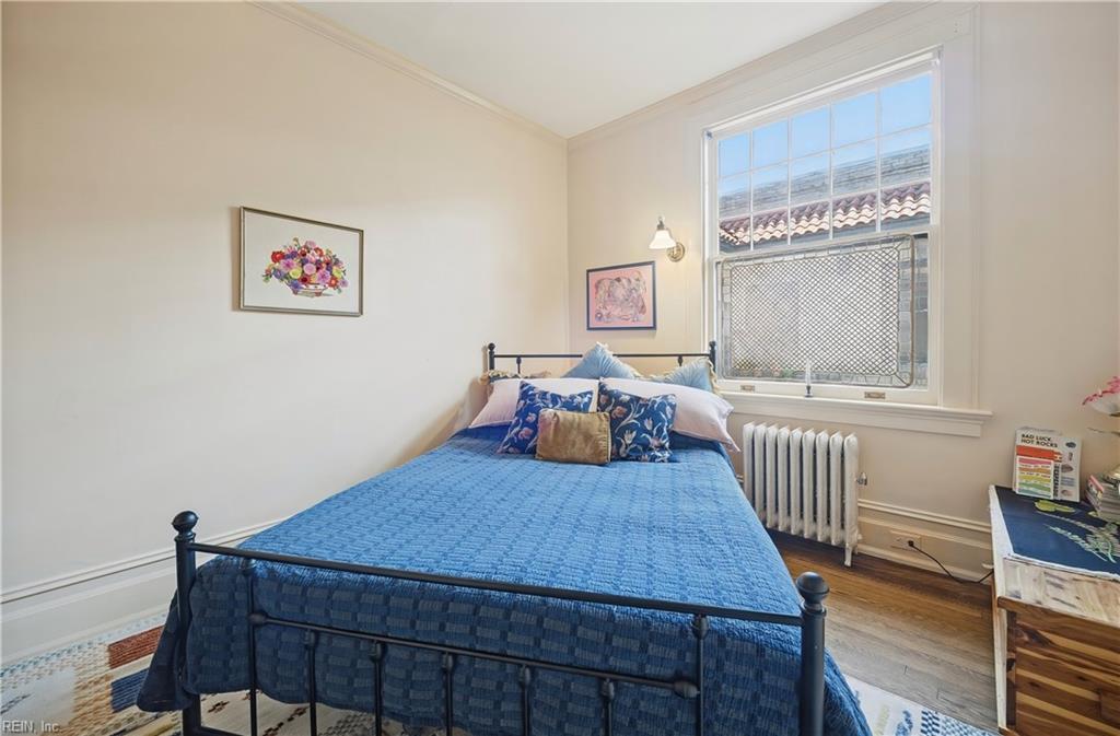 812 Stockley Gdns Property Photo 24