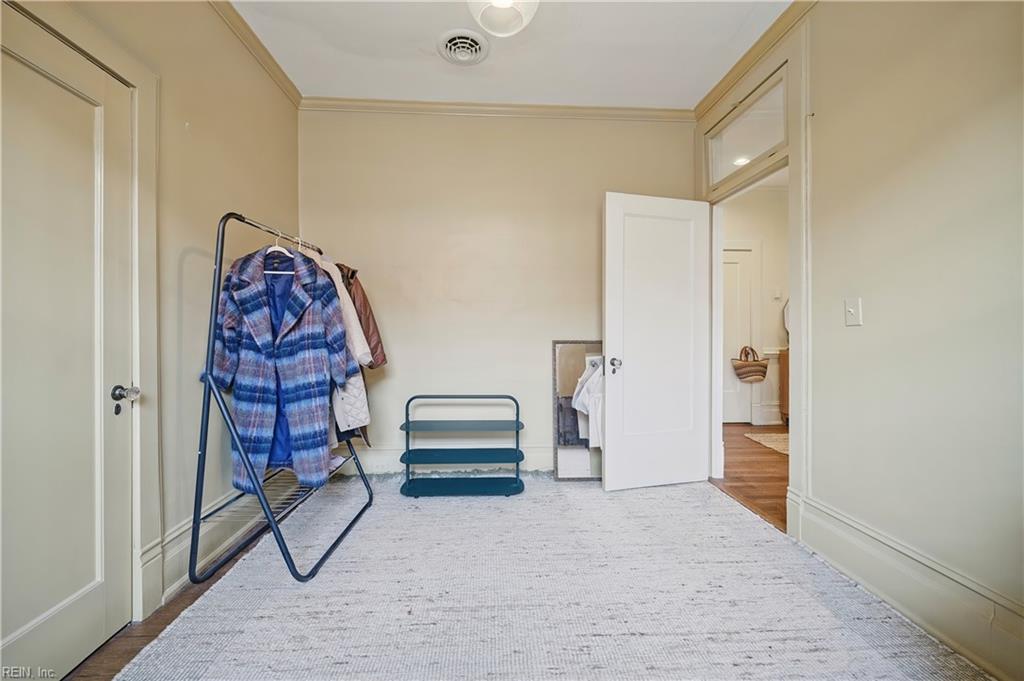812 Stockley Gdns Property Photo 30