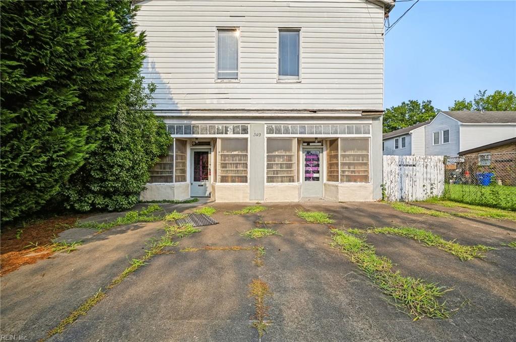 351 Maryland Ave Property Photo 3