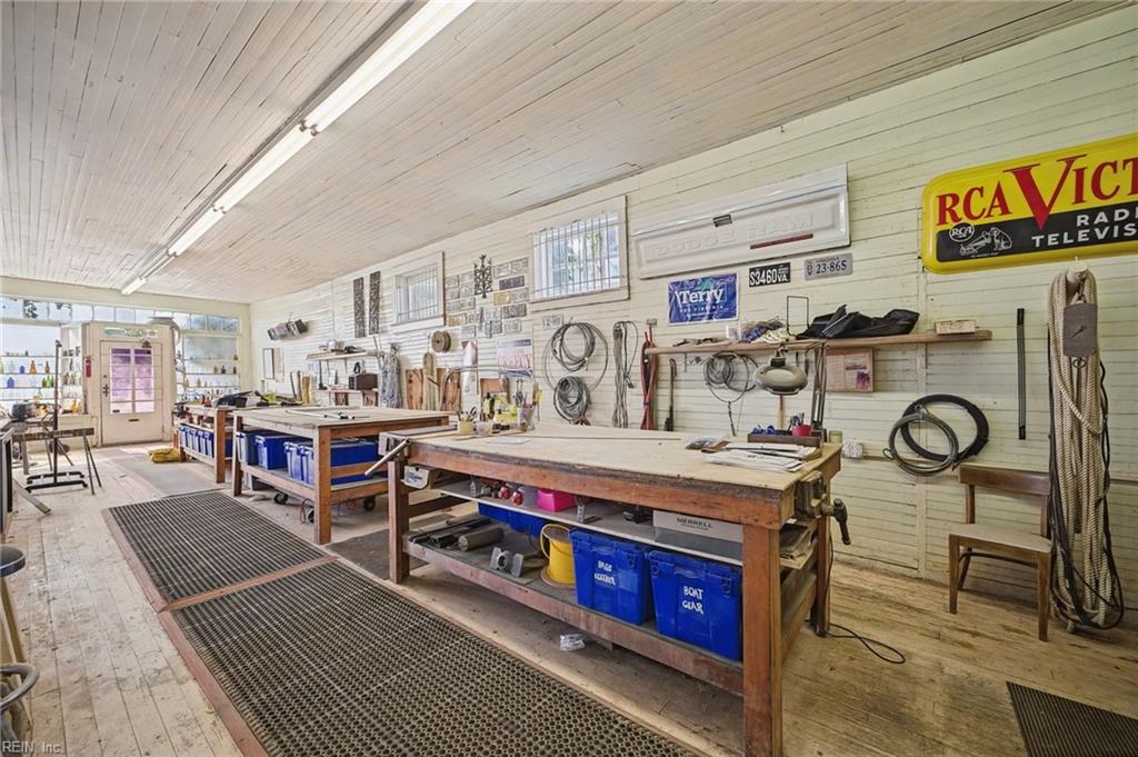 351 Maryland Ave Property Photo 11