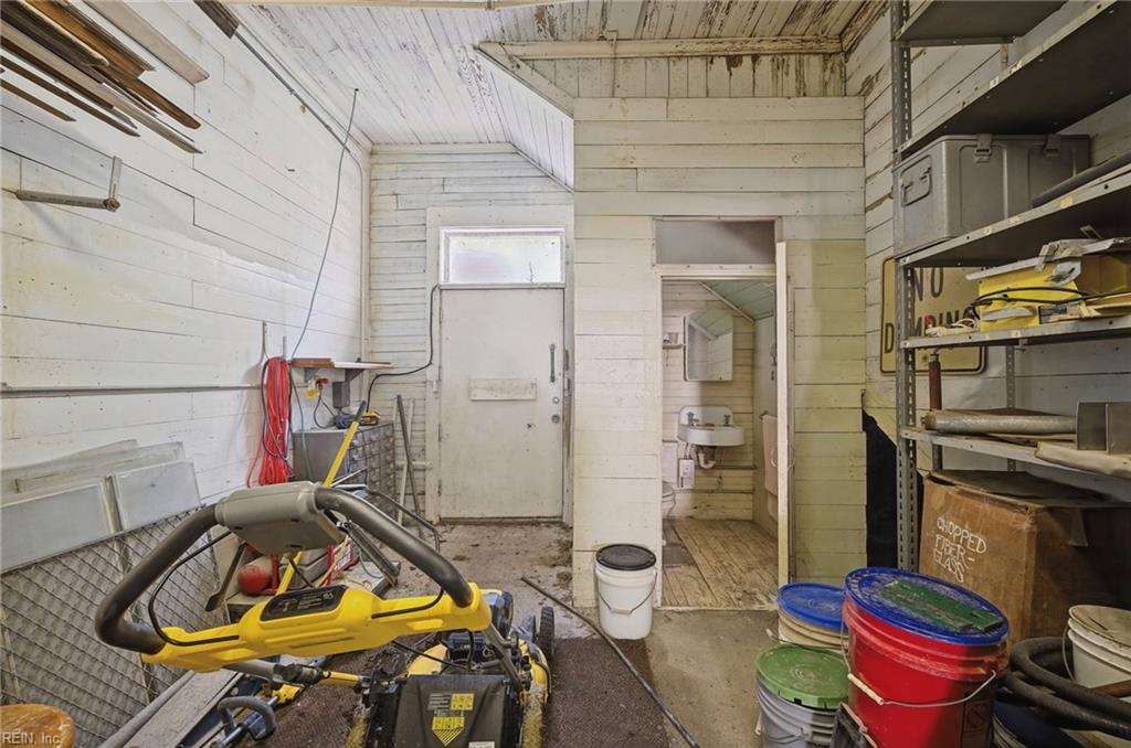 351 Maryland Ave Property Photo 22