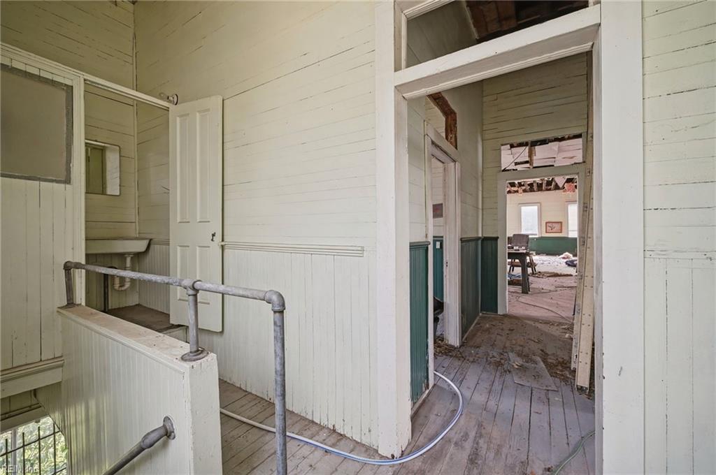 351 Maryland Ave Property Photo 25