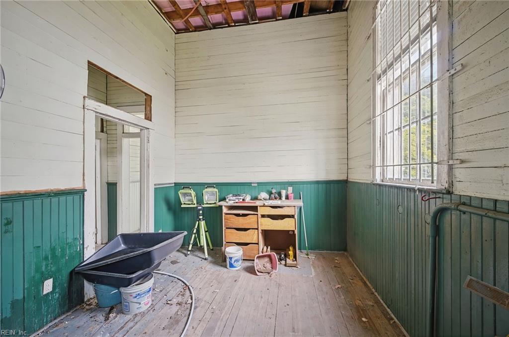 351 Maryland Ave Property Photo 33