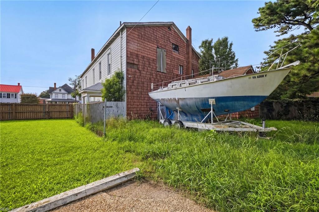 351 Maryland Ave Property Photo 38