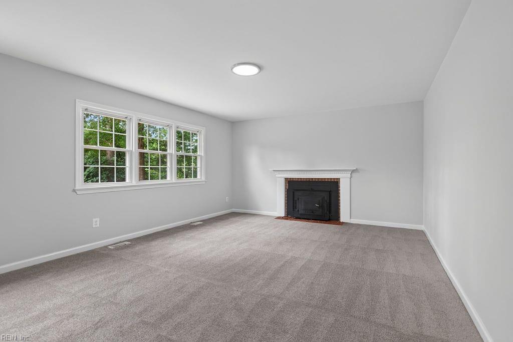 403 Dunham Massie Dr Property Photo 6