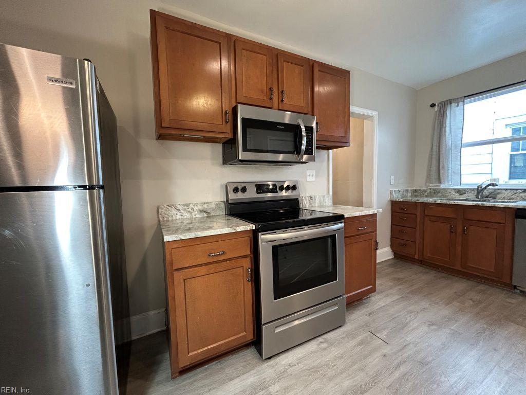 973 Rugby St Property Photo 12
