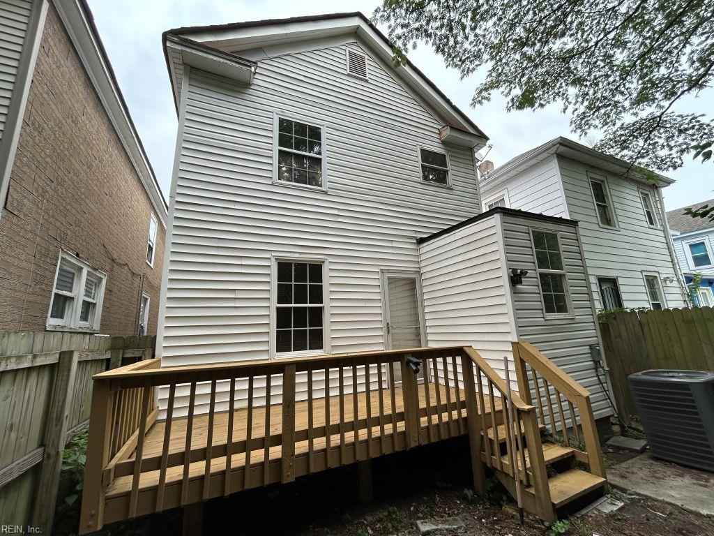 973 Rugby St Property Photo 17