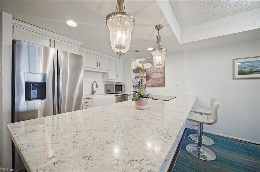 2830 Shore Dr Property Photo 8