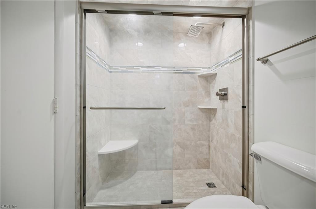 2830 Shore Dr Property Photo 14