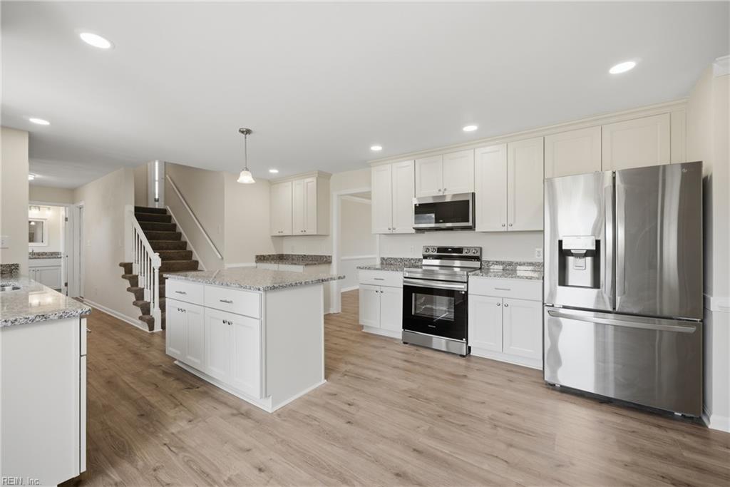 4805 Halifax Dr Property Photo 1