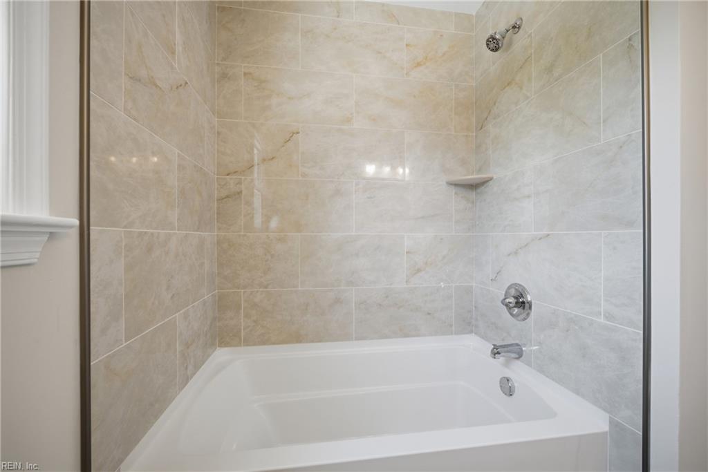 4805 Halifax Dr Property Photo 22