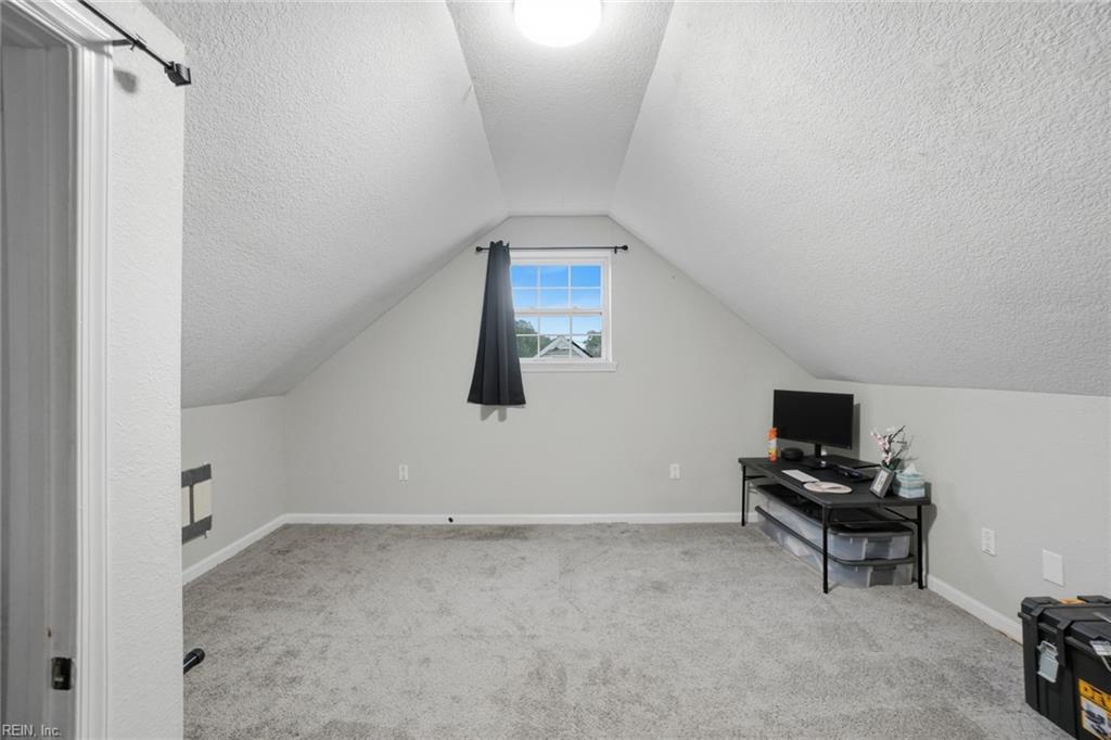 2304 Elaine Ave Property Photo 11