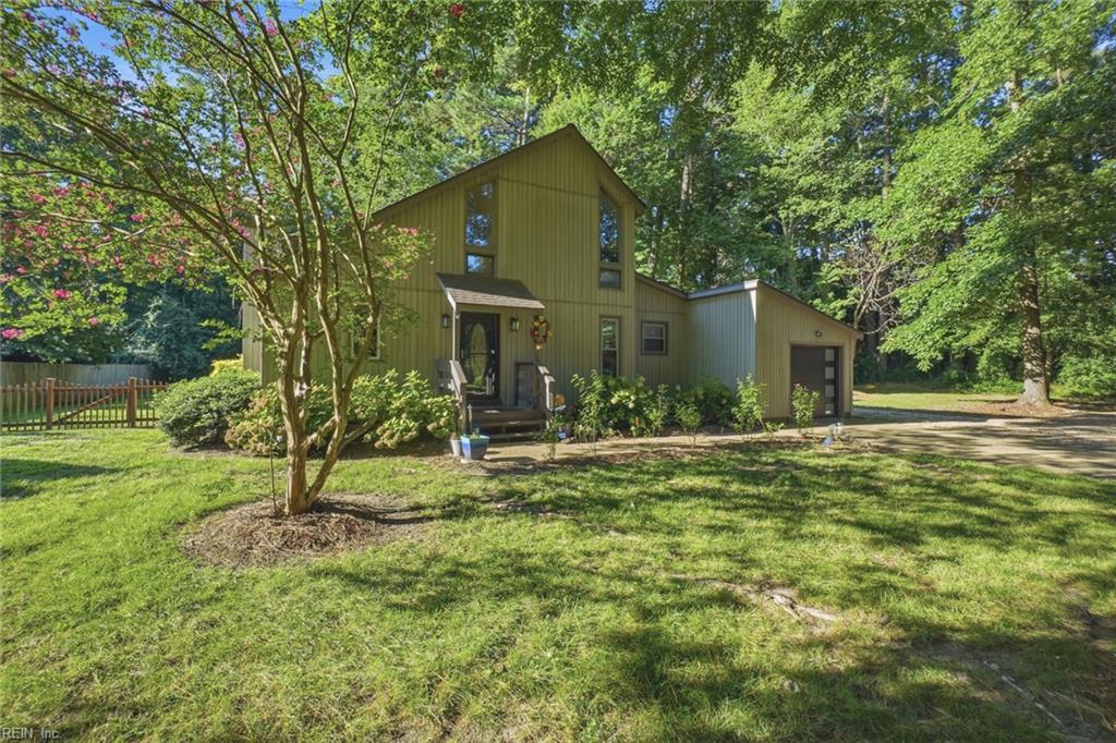 7740 Waters Edge Ln Property Photo 2