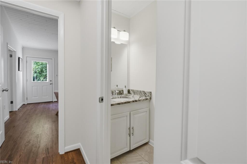 7740 Waters Edge Ln Property Photo 18
