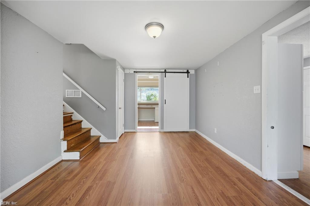 421 Cronin Rd Property Photo 6
