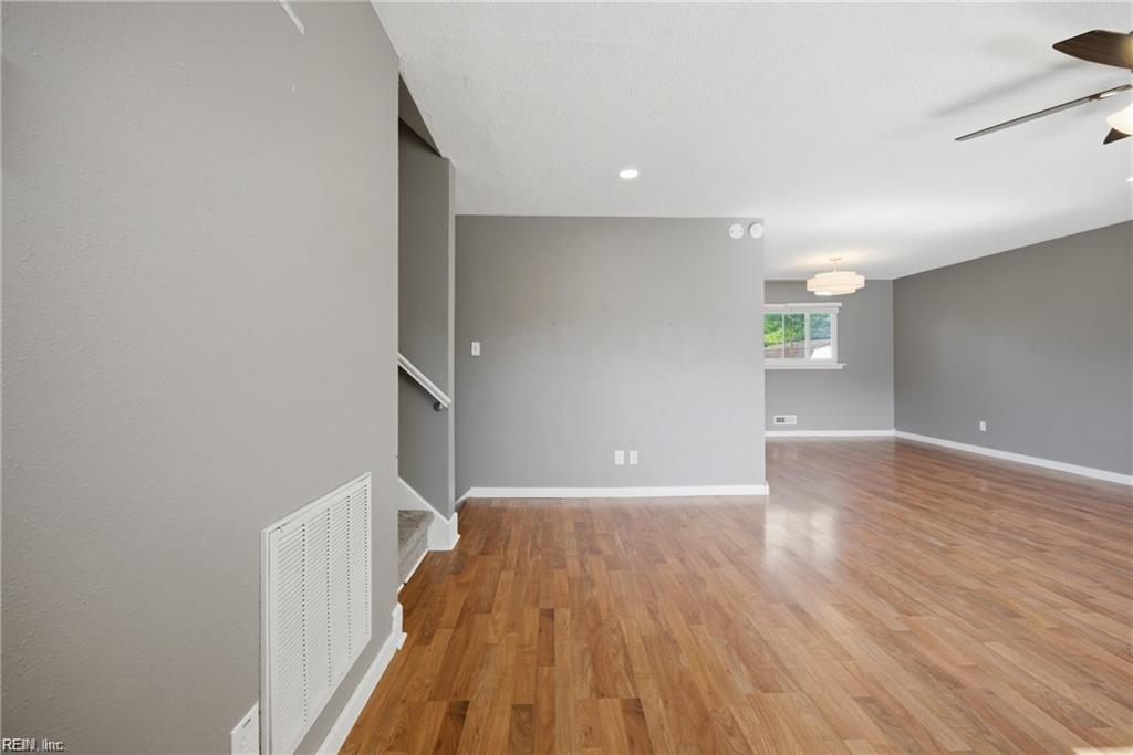 421 Cronin Rd Property Photo 8