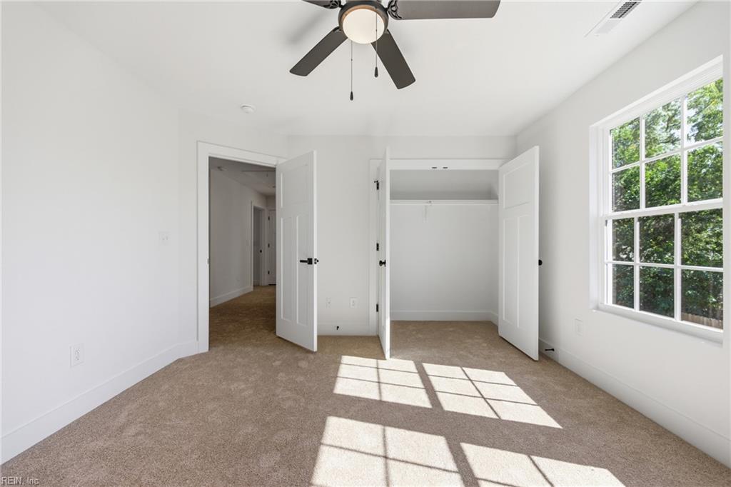 1015 42nd St Property Photo 25