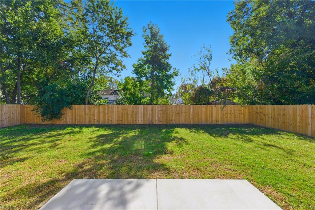 1015 42nd St Property Photo 44