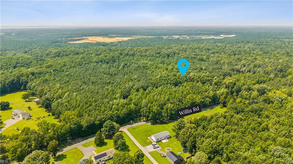 42.99 Willis Rd Property Photo 4
