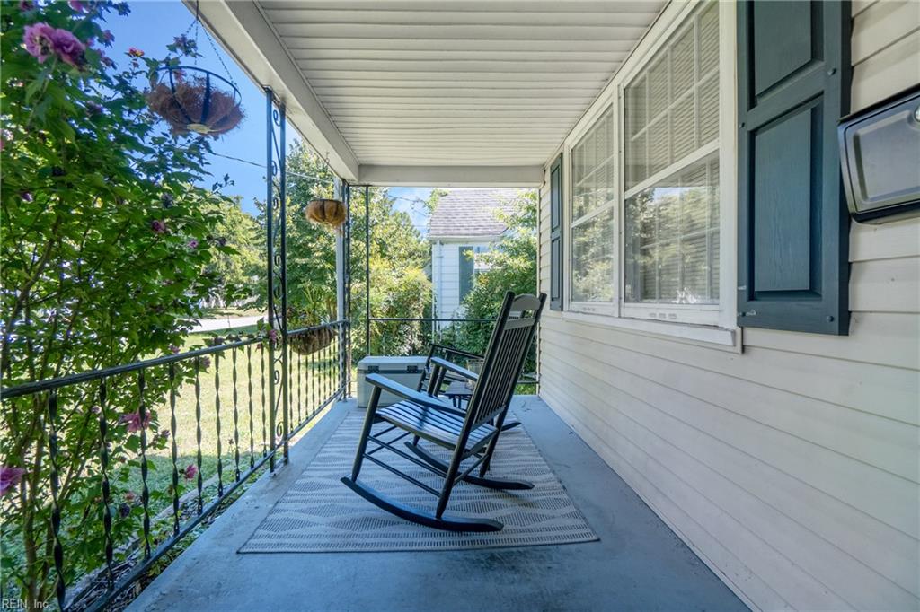 2309 Leckie St Property Photo 4