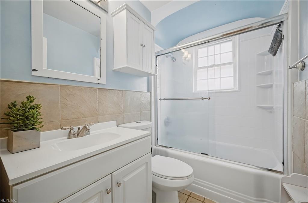 2309 Leckie St Property Photo 14
