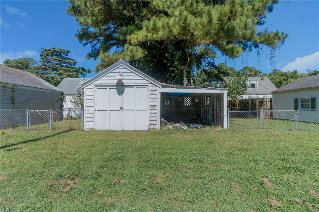2309 Leckie St Property Photo 18