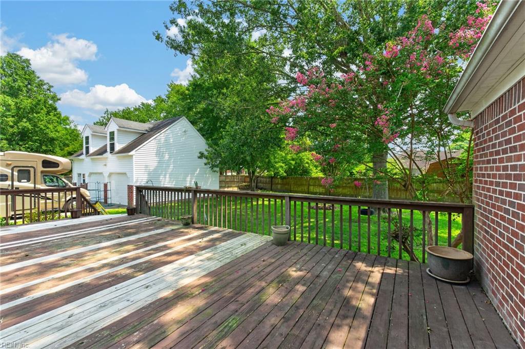 321 Saint Brie E Property Photo 3