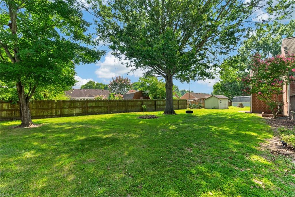 321 Saint Brie E Property Photo 4