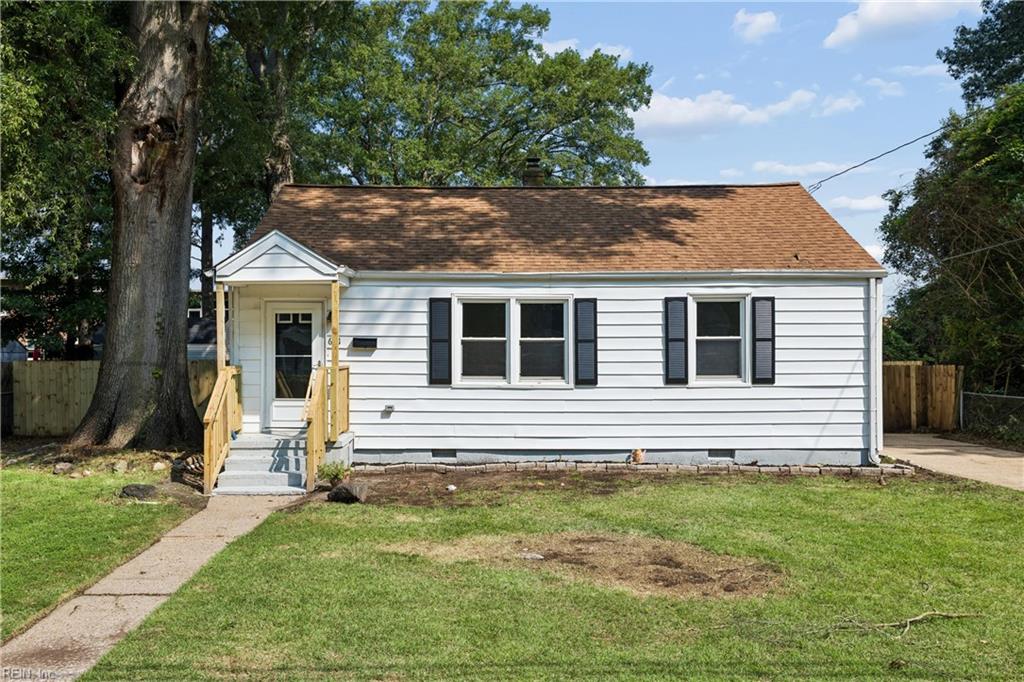 621 Sterling St Property Photo 1
