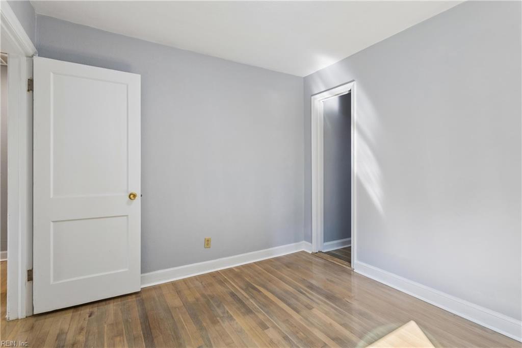 621 Sterling St Property Photo 29