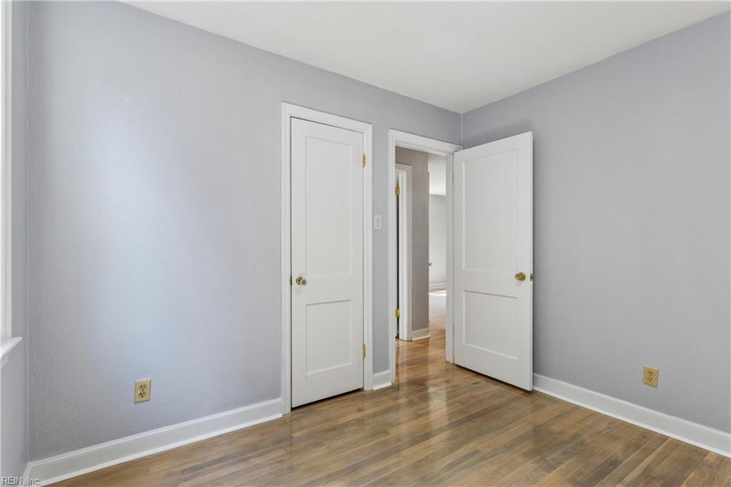 621 Sterling St Property Photo 30