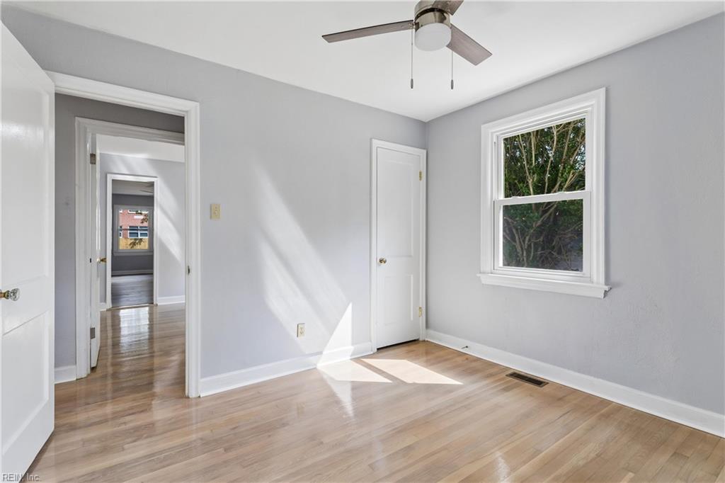 621 Sterling St Property Photo 33