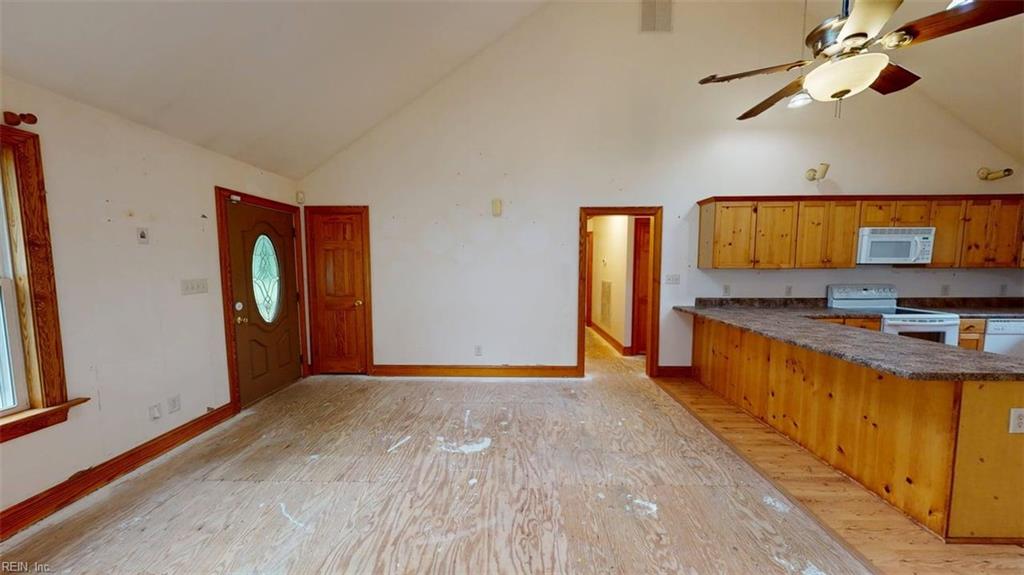 747 Silver Springs Rd Property Photo 6