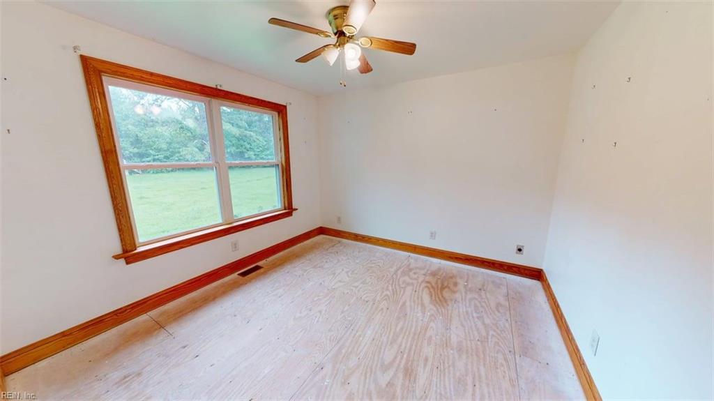 747 Silver Springs Rd Property Photo 10
