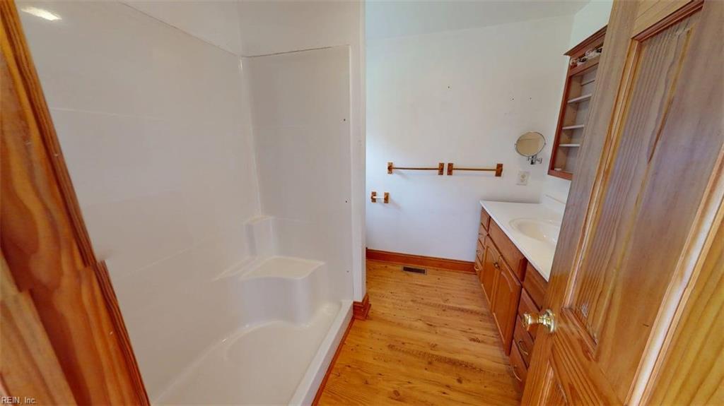 747 Silver Springs Rd Property Photo 18