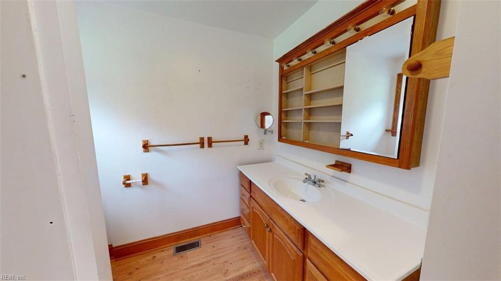 747 Silver Springs Rd Property Photo 19