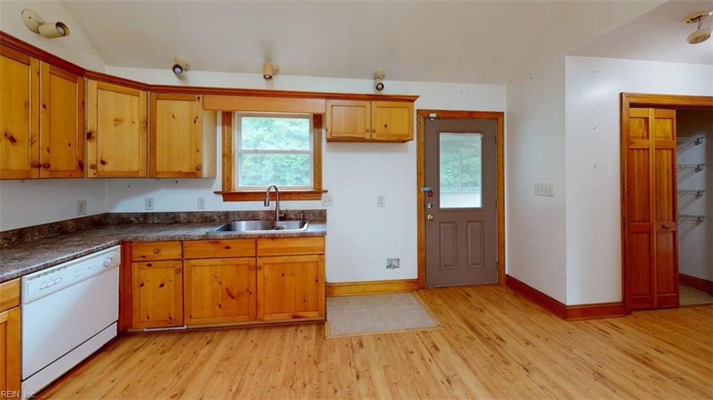 747 Silver Springs Rd Property Photo 38