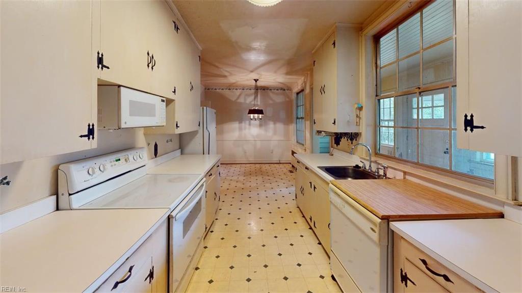 808 W South St Property Photo 38