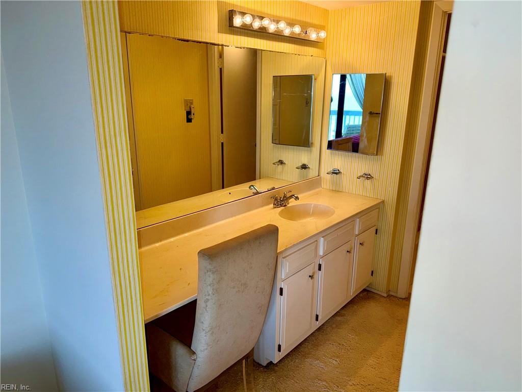 2830 Shore Dr Property Photo 11