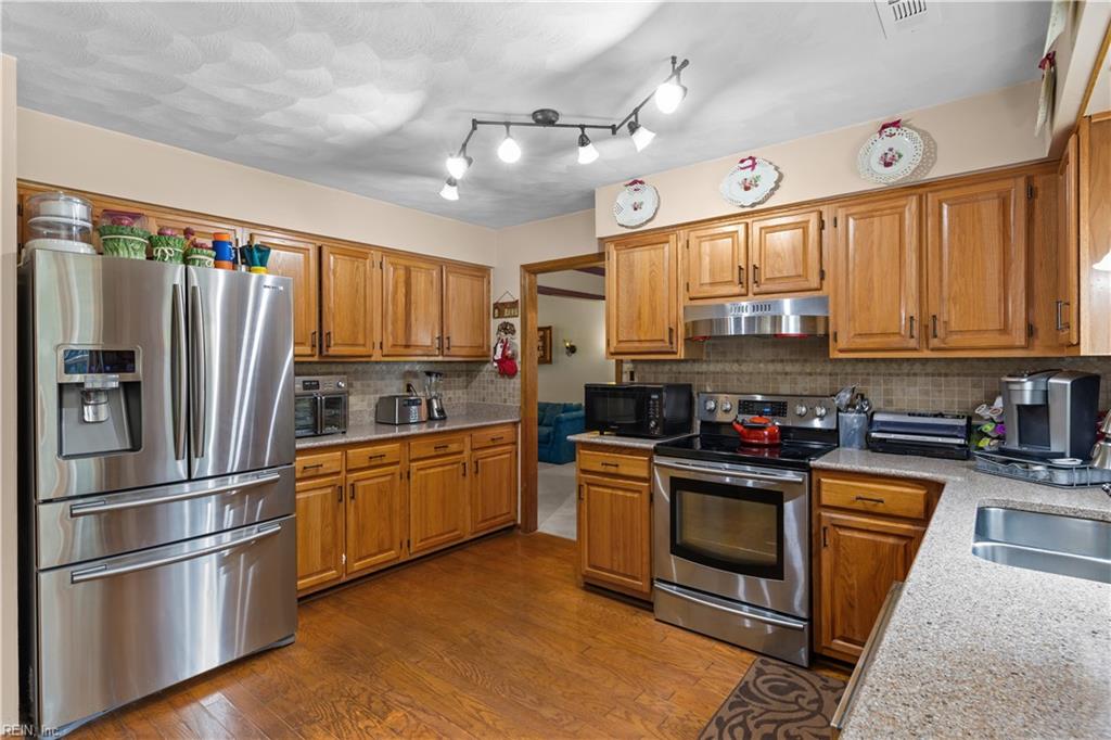 420 Brandon Way Property Photo 11
