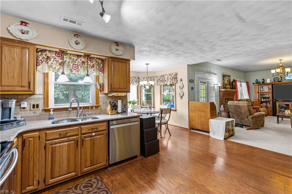 420 Brandon Way Property Photo 12