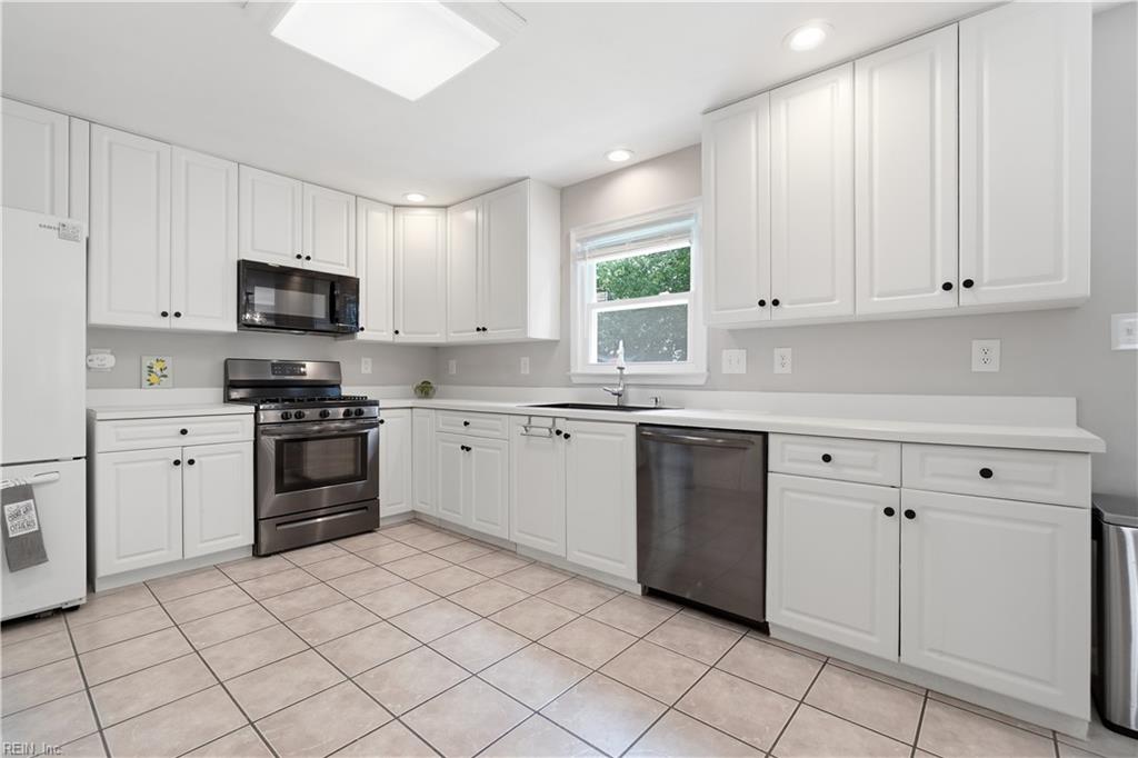 609 Edgewood Arch Property Photo 18