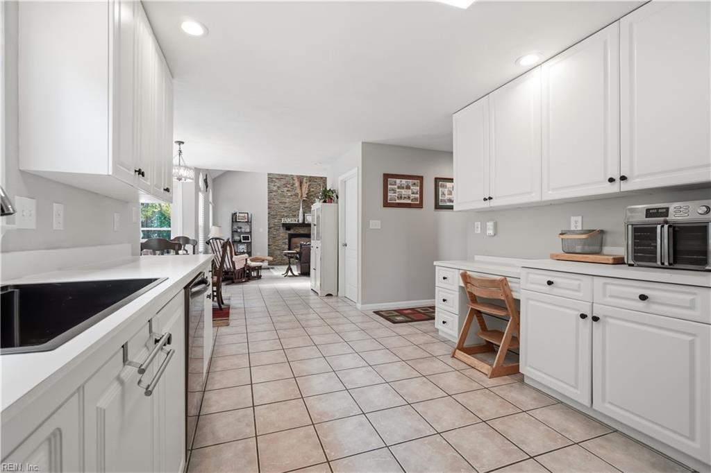 609 Edgewood Arch Property Photo 20