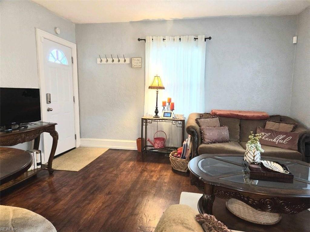 3210 Sewells Point Rd Property Photo 7