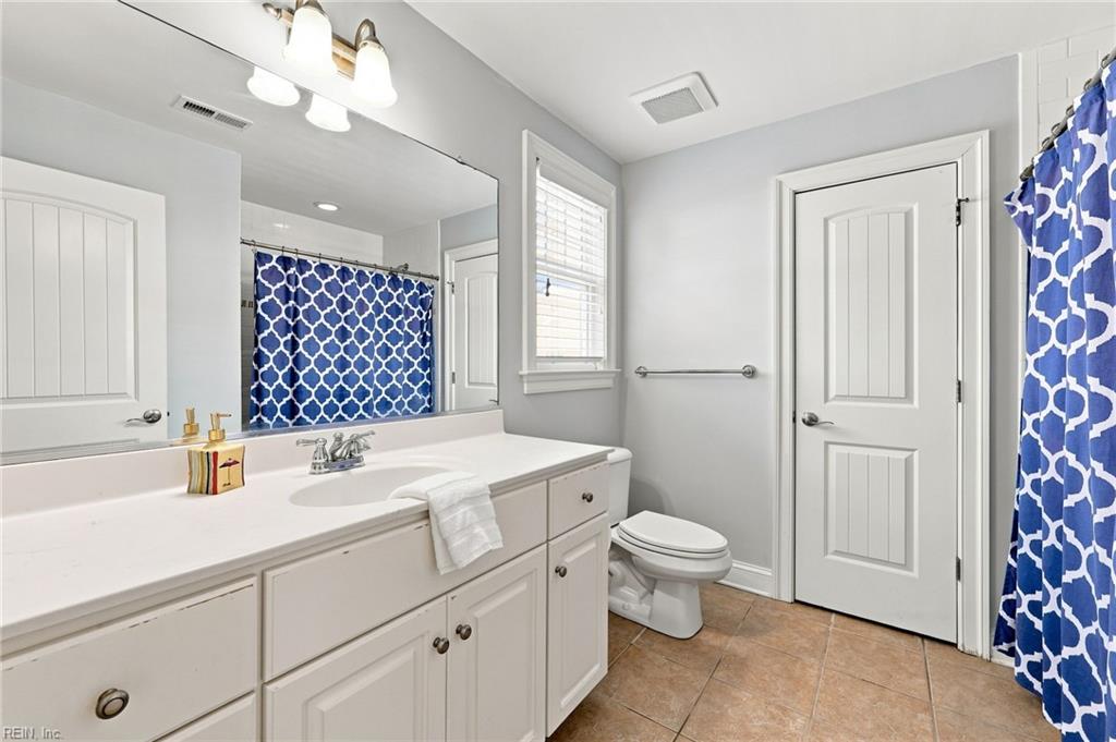 233 73rd St Property Photo 30