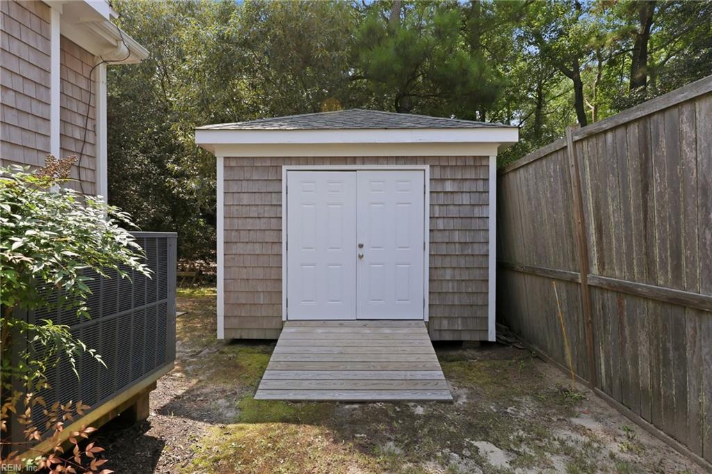 233 73rd St Property Photo 43